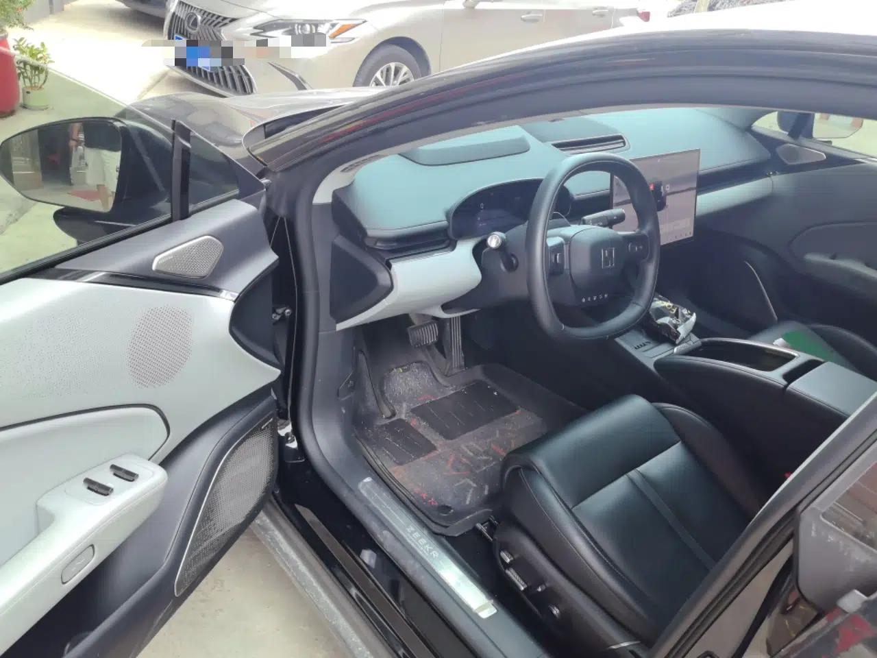 Zeekr 007 2025 Rear-Drive Intelligent Driving Version 75 kWh — миниатюра 17