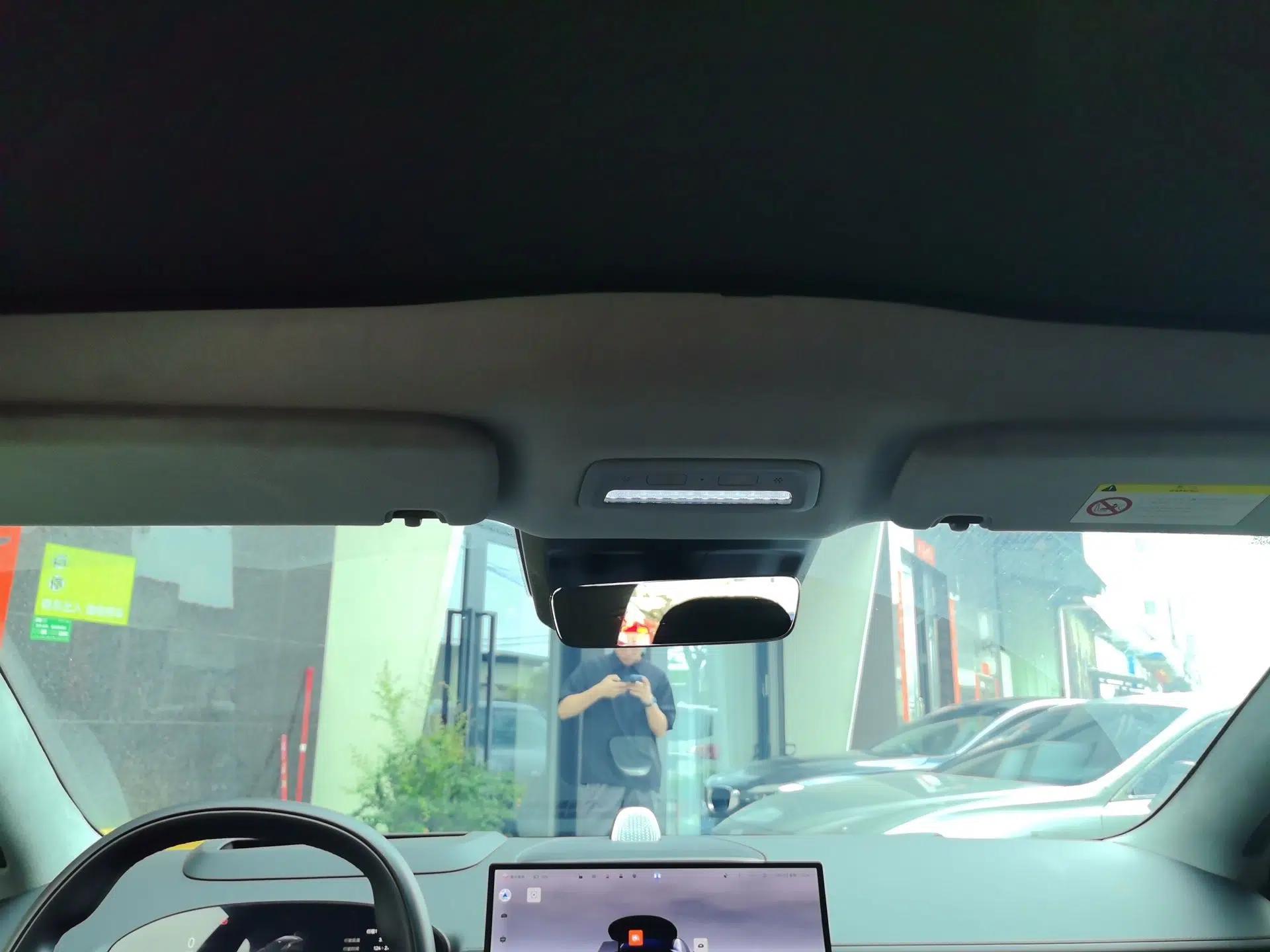 Zeekr 007 2025 Rear-Drive Intelligent Driving Version 75 kWh — миниатюра 19