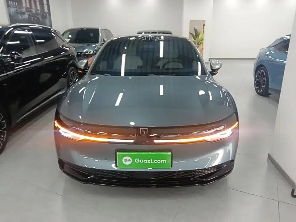 Zeekr 007 2025 Long-Range All-Wheel-Drive Intelligent Driving Version 100 kWh — миниатюра 2