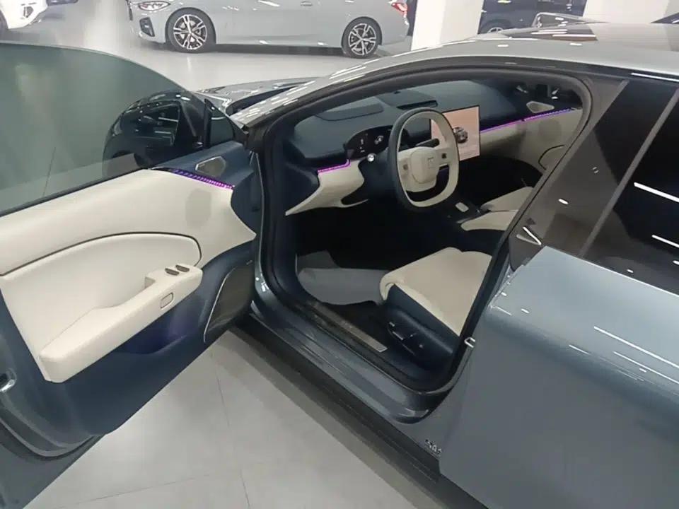 Zeekr 007 2025 Long-Range All-Wheel-Drive Intelligent Driving Version 100 kWh — миниатюра 18