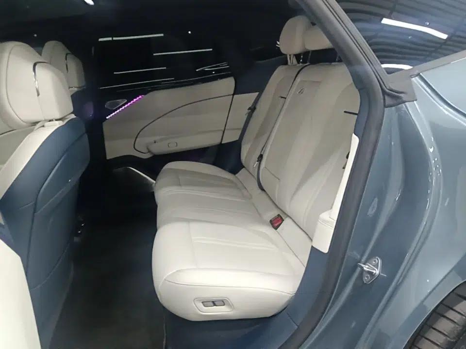 Zeekr 007 2025 Long-Range All-Wheel-Drive Intelligent Driving Version 100 kWh — миниатюра 19