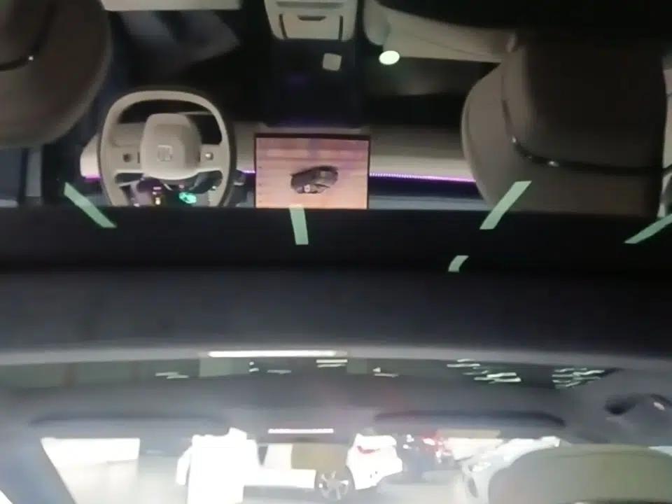 Zeekr 007 2025 Long-Range All-Wheel-Drive Intelligent Driving Version 100 kWh — миниатюра 20
