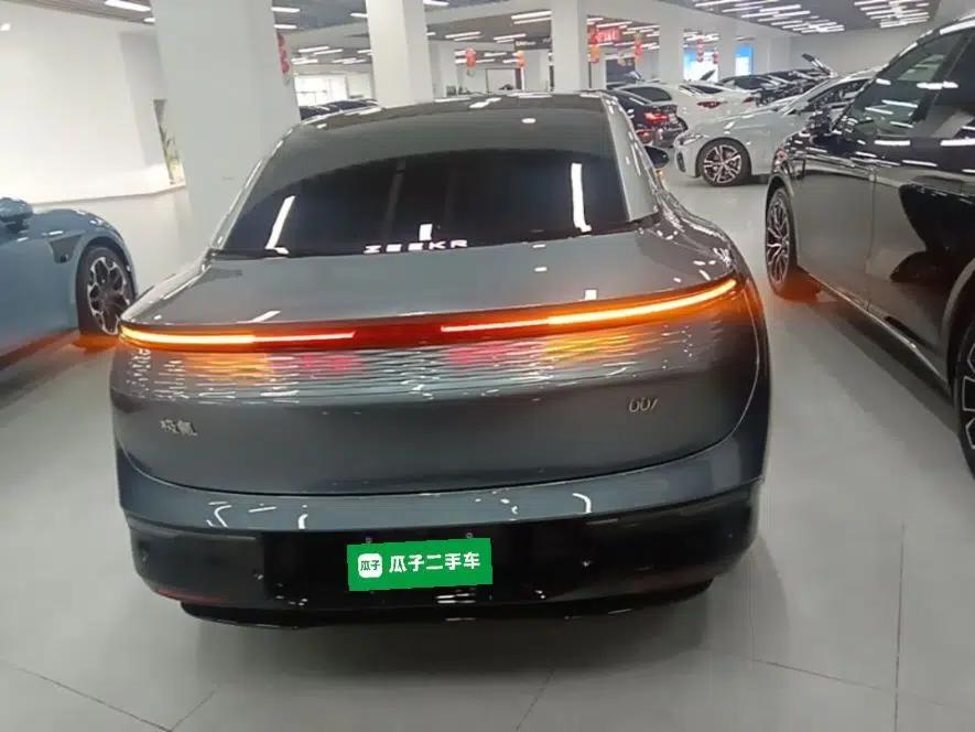 Zeekr 007 2025 Long-Range All-Wheel-Drive Intelligent Driving Version 100 kWh — миниатюра 3