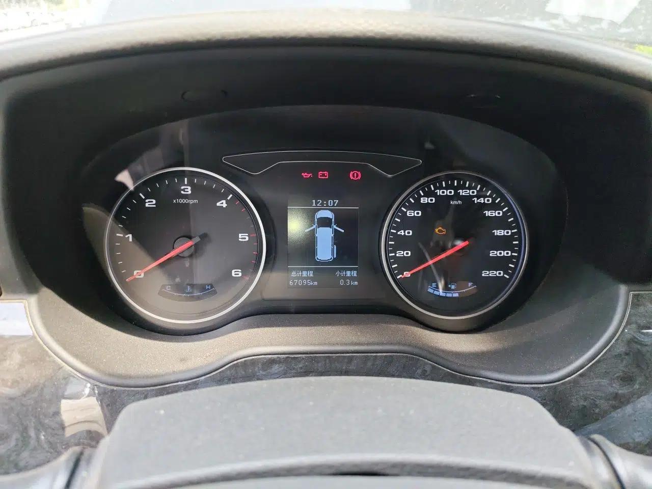 JAC Refine M4 2017 1.9T Diesel Manual Luxury Model — миниатюра 12