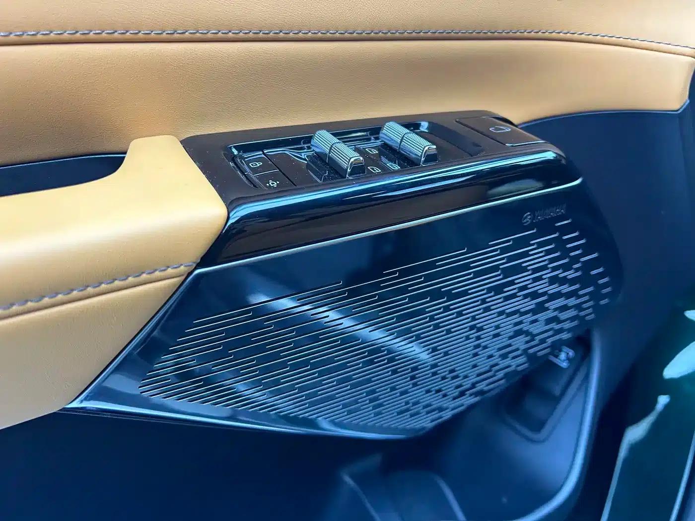 Yizhen L380 2025 Model 805km Flagship Edition 4WD — миниатюра 23