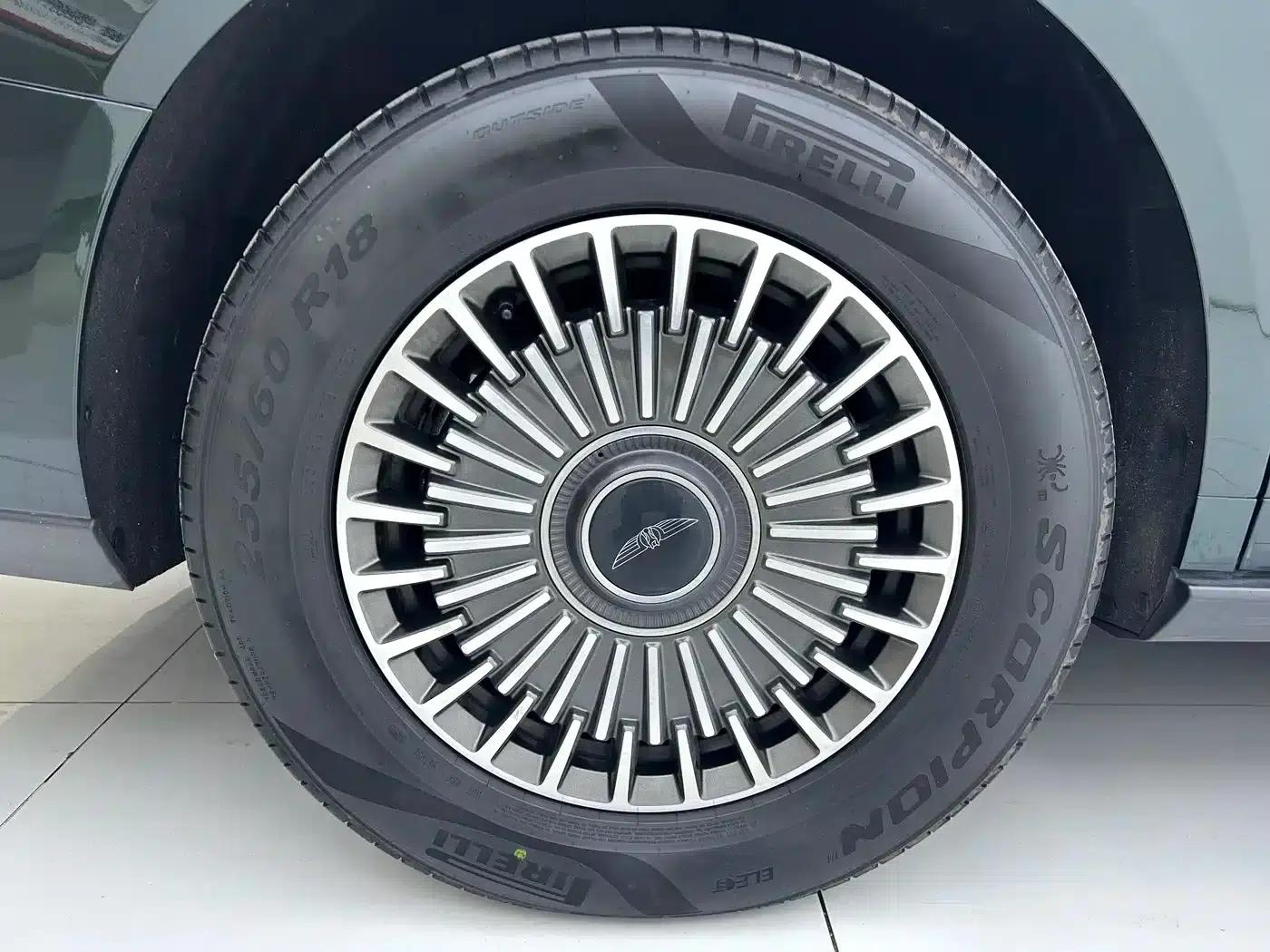 Yizhen L380 2025 Model 805km Flagship Edition 4WD — миниатюра 26