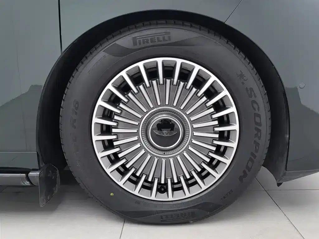 Yizhen L380 2025 Model 805km Flagship Edition 4WD — миниатюра 17