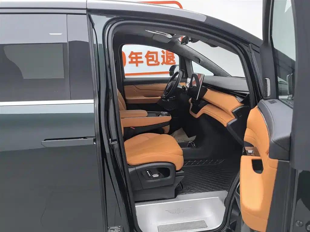 Yizhen L380 2025 Model 805km Flagship Edition 4WD — миниатюра 23
