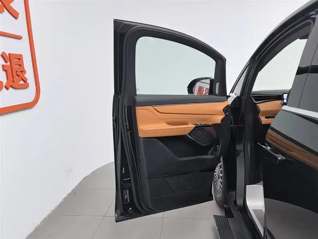 Yizhen L380 2025 Model 805km Flagship Edition 4WD — миниатюра 8