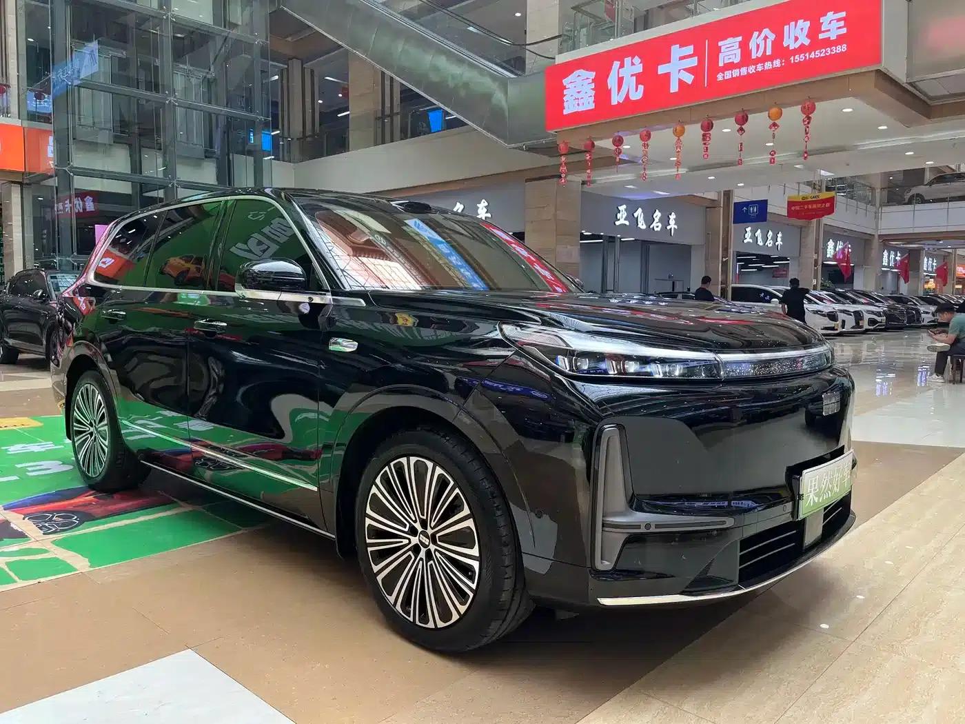 Galaxy M9 2025 210km/h AWD Navigator Edition — миниатюра 3