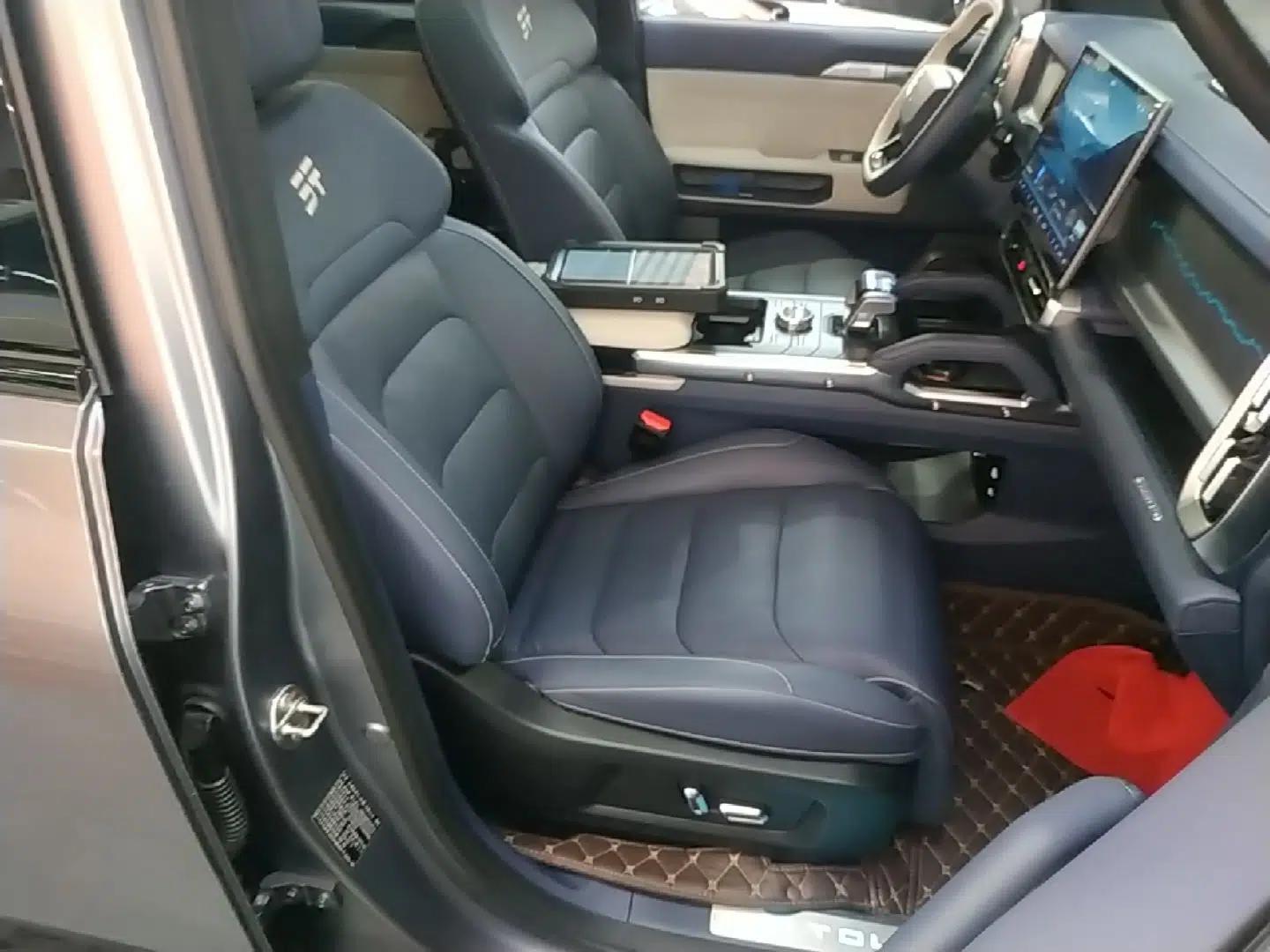JETOUR Shanhai Traveler C-DM 2024 C-DM 208KM Mountain & Wilderness Edition — миниатюра 23