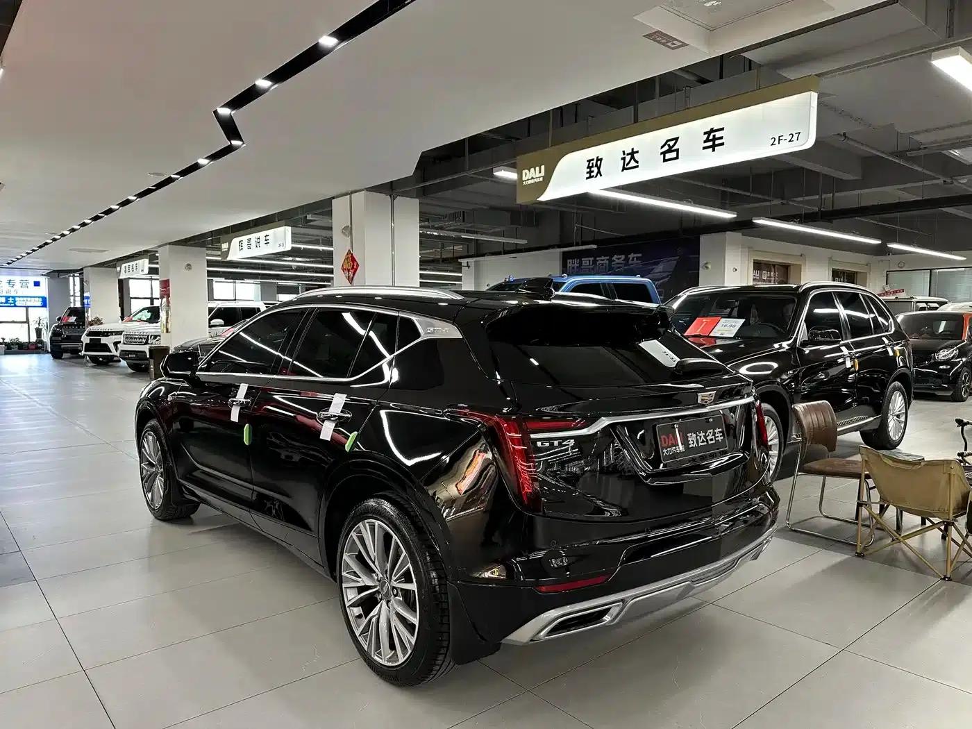 2023 Cadillac GT4 25T Luxury — миниатюра 9