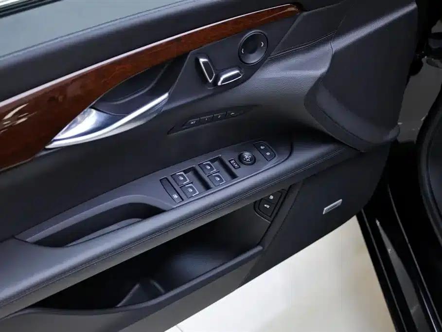 Cadillac CT6 Plug-in 2017 30E Elite — миниатюра 17