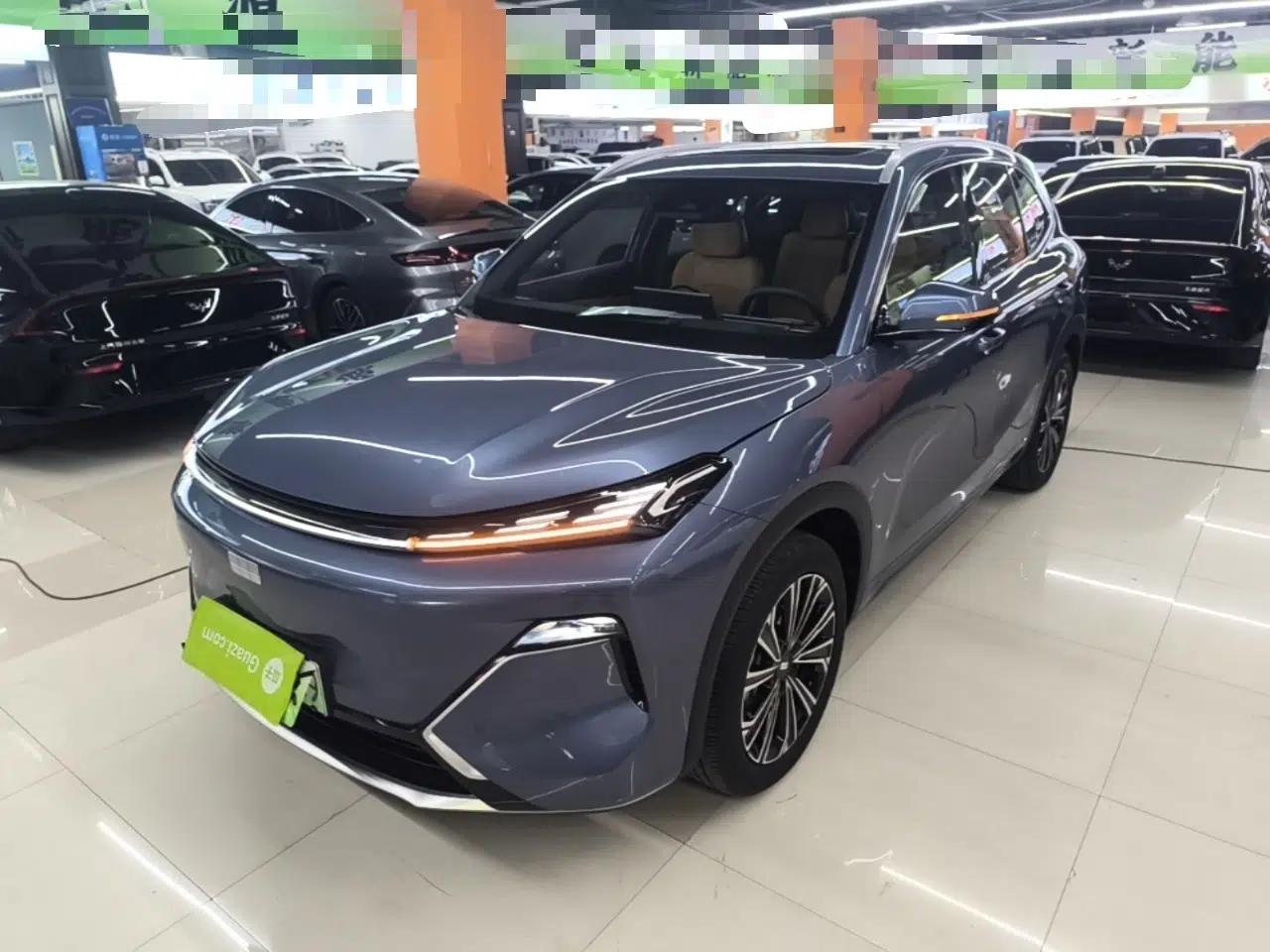 Geely Galaxy Xingjian 7 EM-i 2025 120km Navigator Edition — миниатюра 1