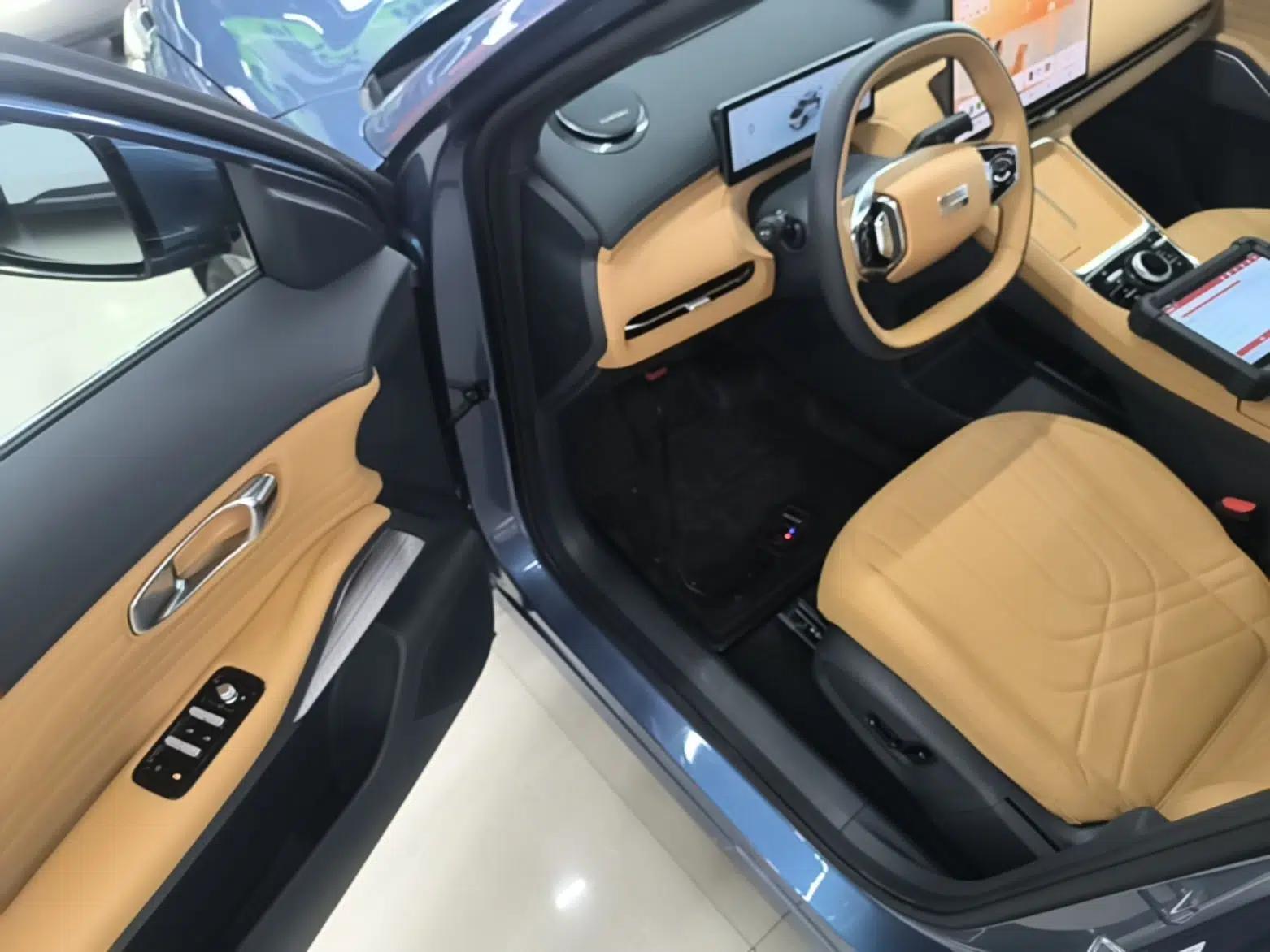 Geely Galaxy Xingjian 7 EM-i 2025 120km Navigator Edition — миниатюра 19