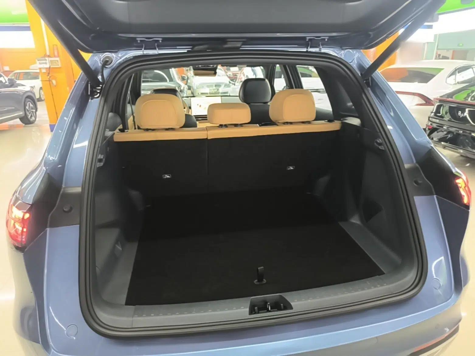 Geely Galaxy Xingjian 7 EM-i 2025 120km Navigator Edition — миниатюра 22