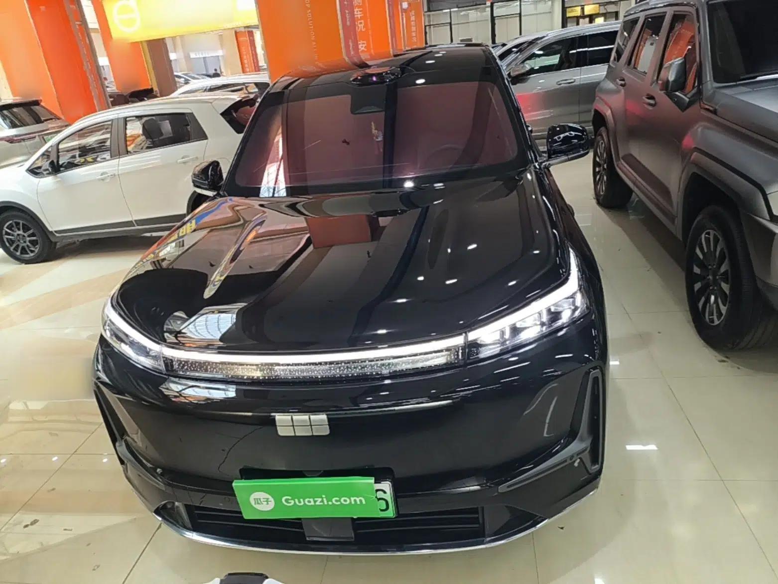 Geely Galaxy M9 2025 Model 210km Four-Wheel-Drive Leading Edition — миниатюра 2