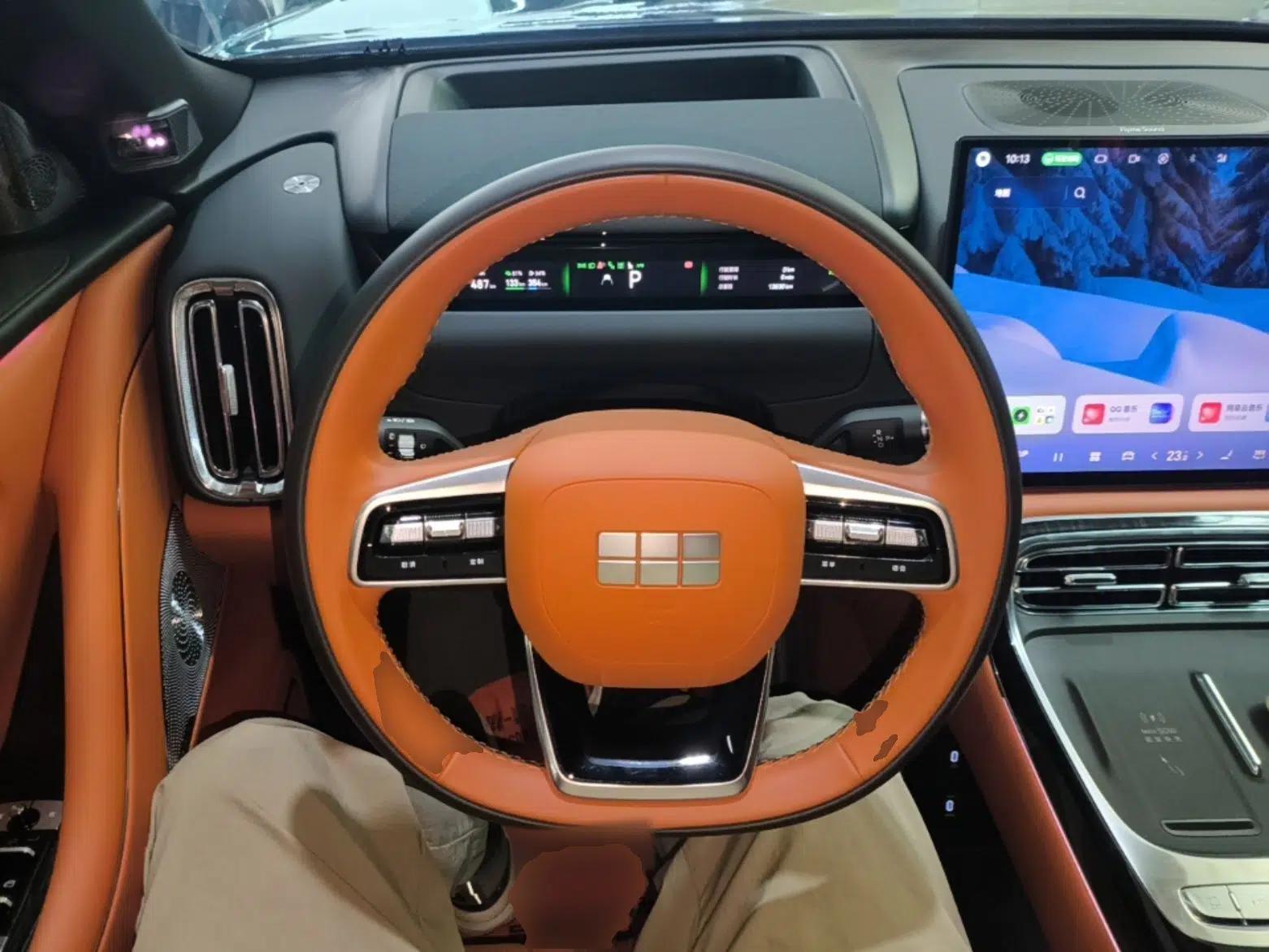 Geely Galaxy M9 2025 Model 210km Four-Wheel-Drive Leading Edition — миниатюра 14