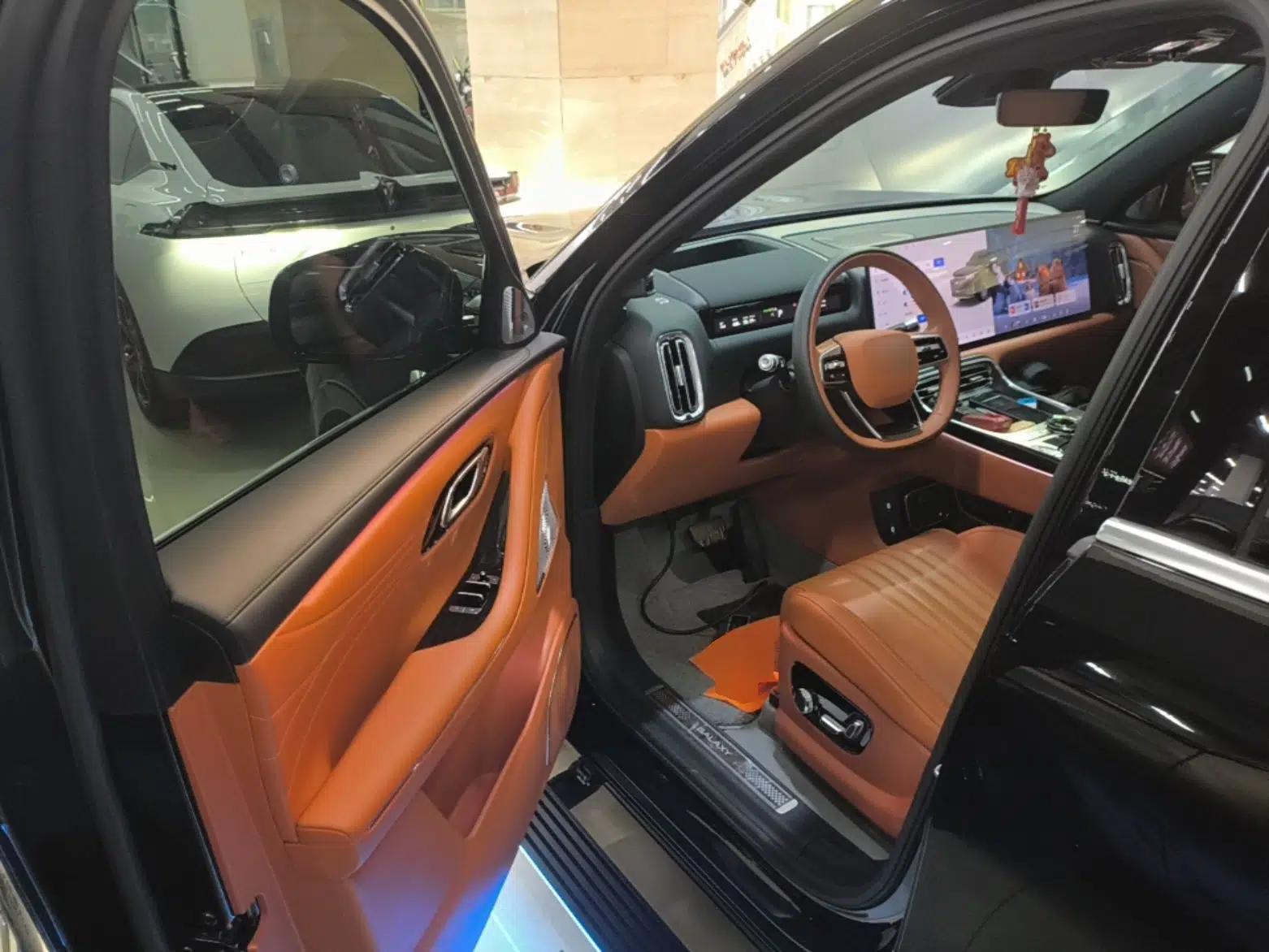 Geely Galaxy M9 2025 Model 210km Four-Wheel-Drive Leading Edition — миниатюра 19