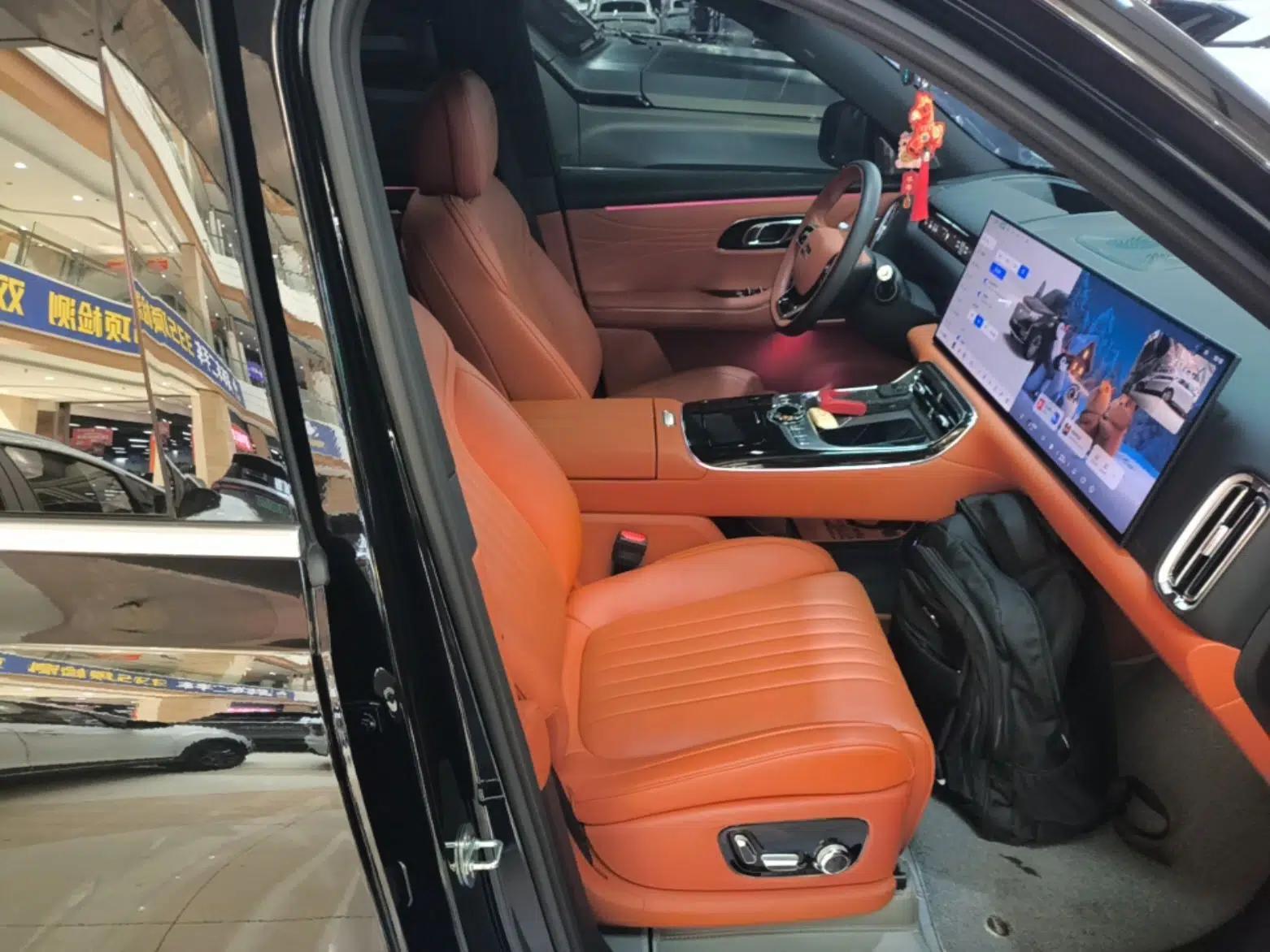 Geely Galaxy M9 2025 Model 210km Four-Wheel-Drive Leading Edition — миниатюра 23