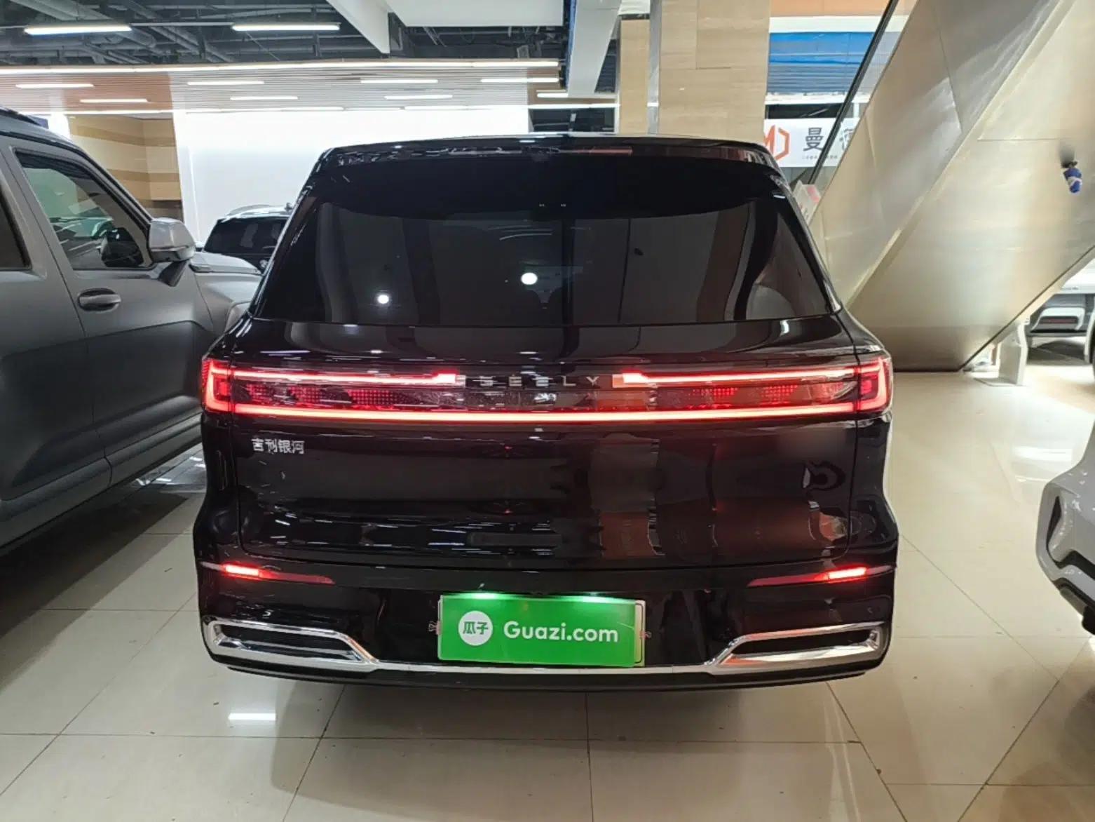 Geely Galaxy M9 2025 Model 210km Four-Wheel-Drive Leading Edition — миниатюра 5