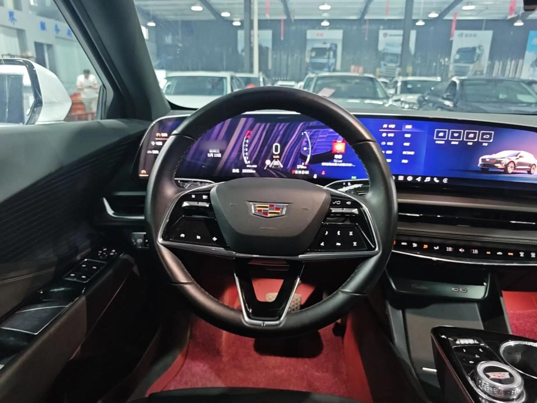 Cadillac GT4 2023 25T Fashion Edition — миниатюра 14