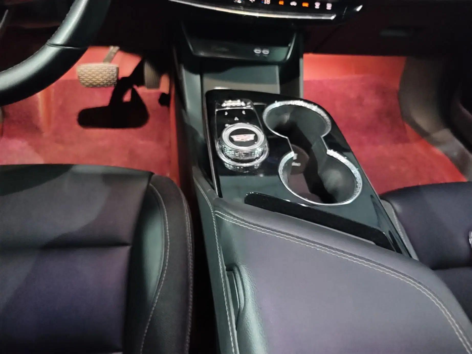 Cadillac GT4 2023 25T Fashion Edition — миниатюра 17