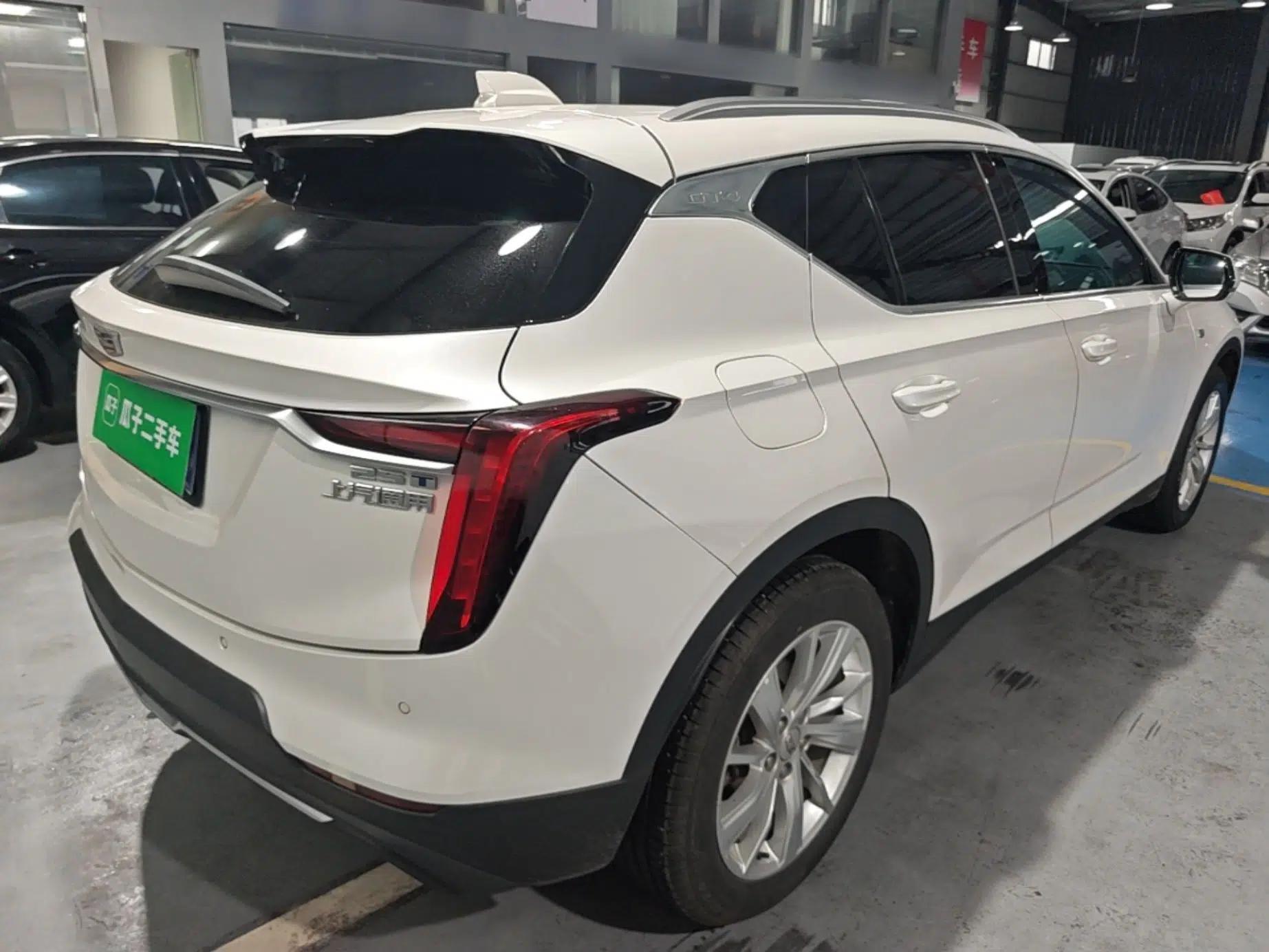 Cadillac GT4 2023 25T Fashion Edition — миниатюра 6