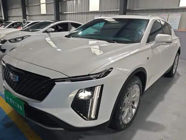 Cadillac GT4 2023 25T Fashion Edition