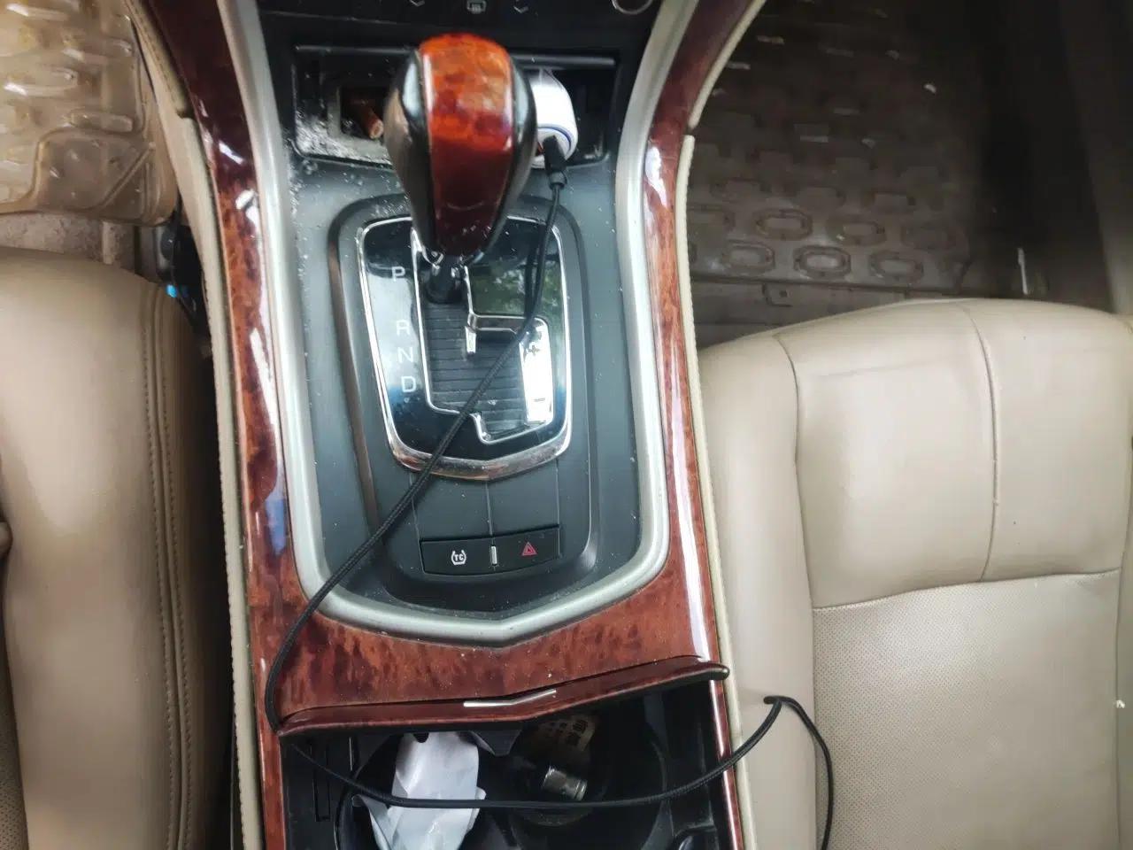 Cadillac SLS Seville 2011 2.0T Elite Edition — миниатюра 15
