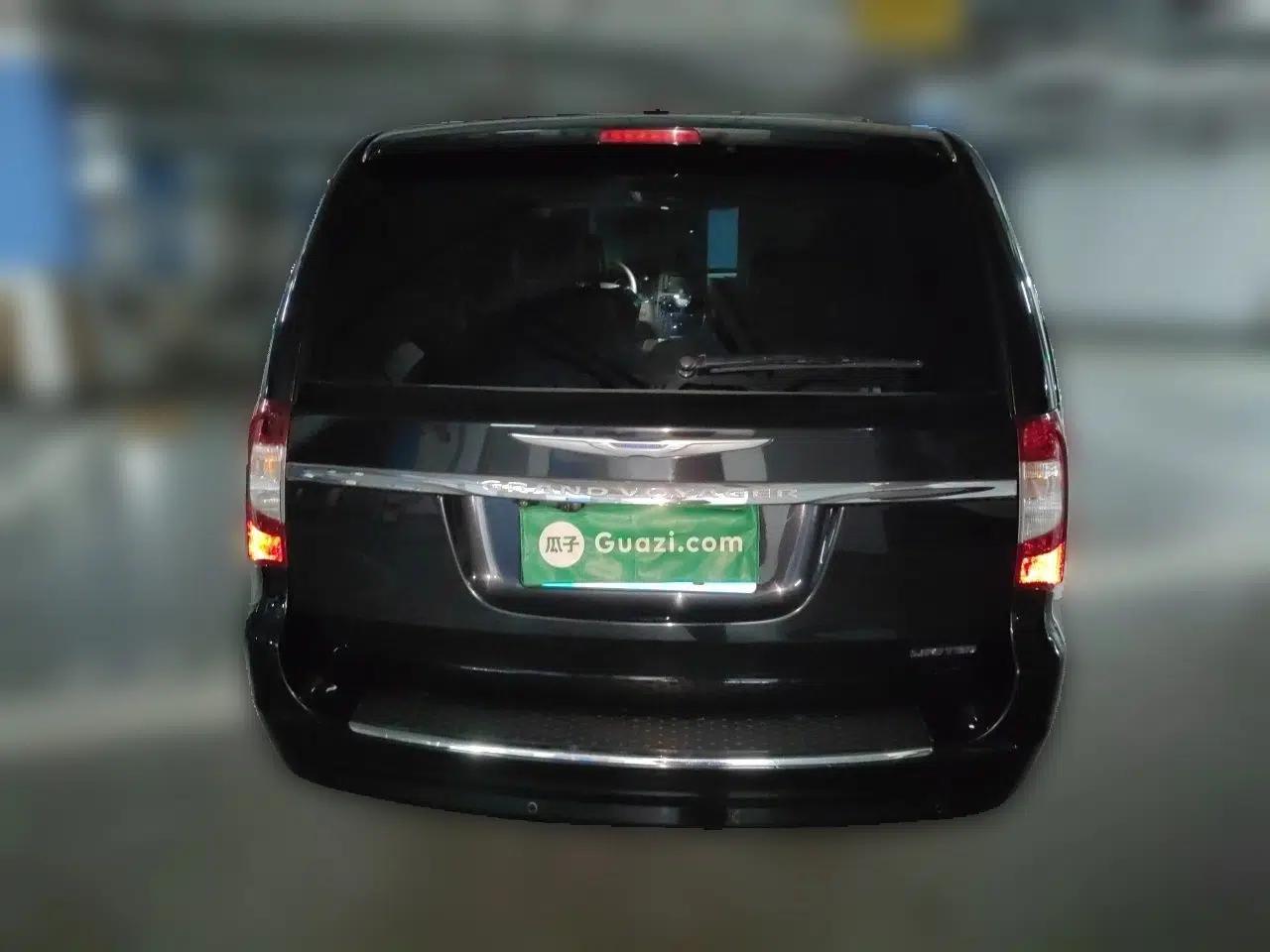 Chrysler Grand Voyager 2013 3.6L Luxury Edition — миниатюра 5