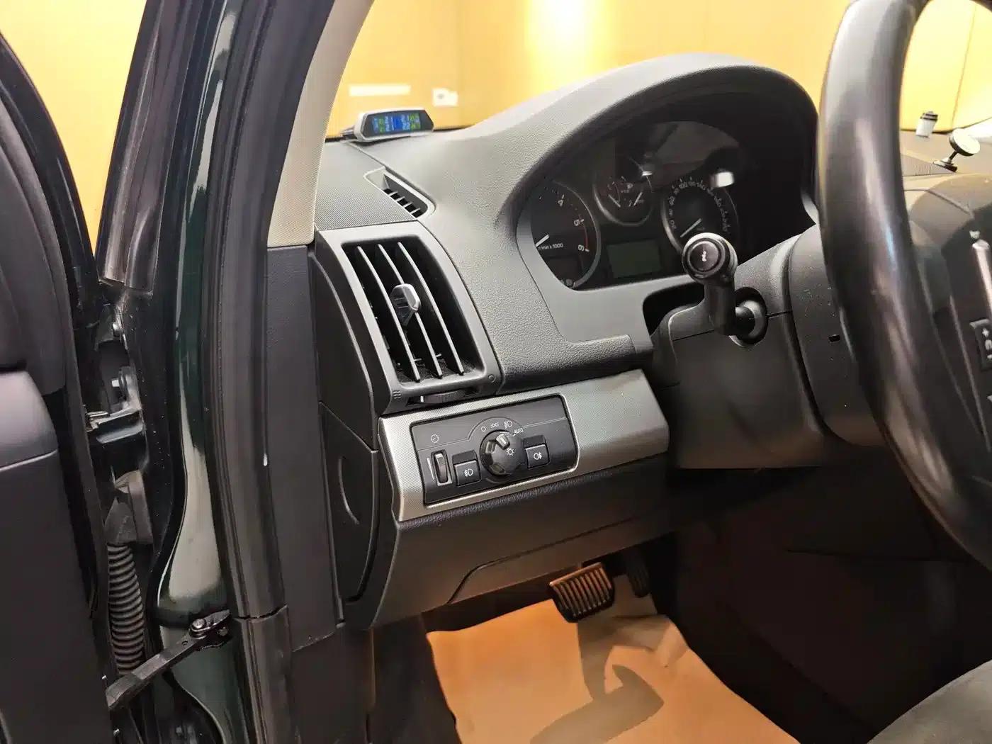 Freelander 2 2011 2.2T SD4 SE Diesel — миниатюра 11