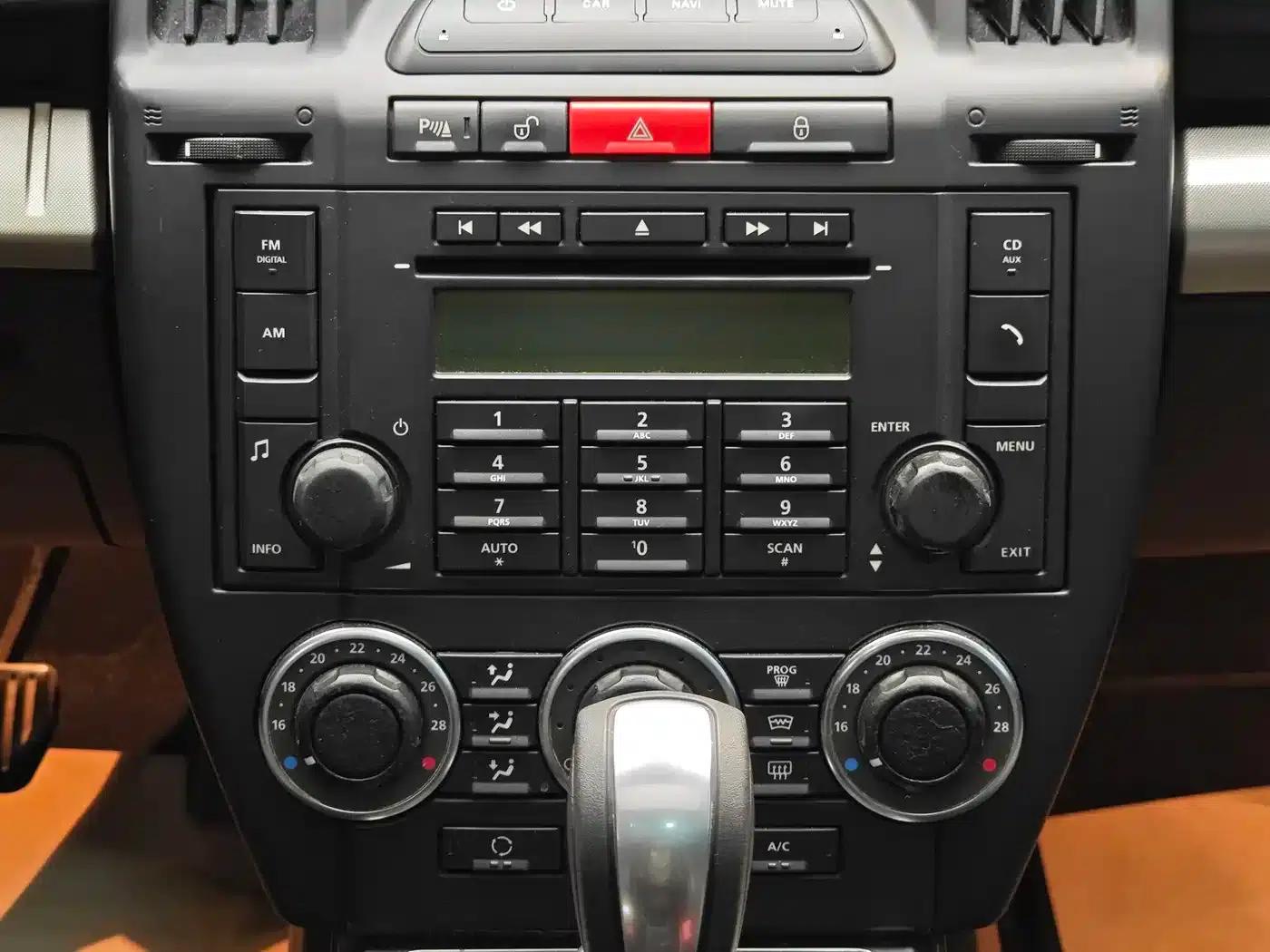 Freelander 2 2011 2.2T SD4 SE Diesel — миниатюра 16