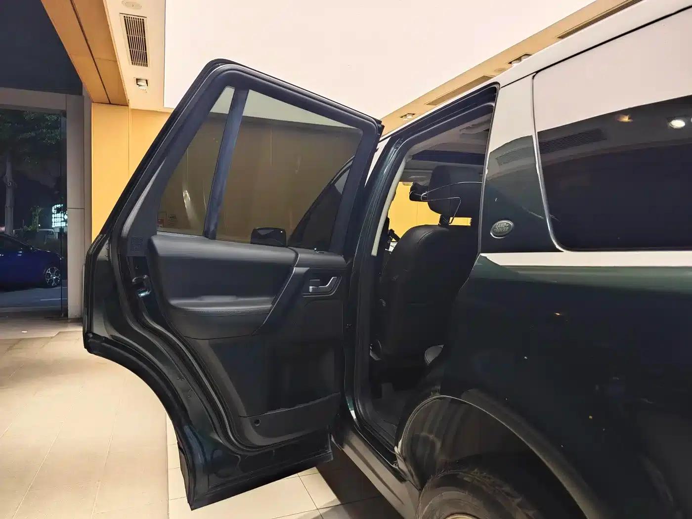 Freelander 2 2011 2.2T SD4 SE Diesel — миниатюра 20