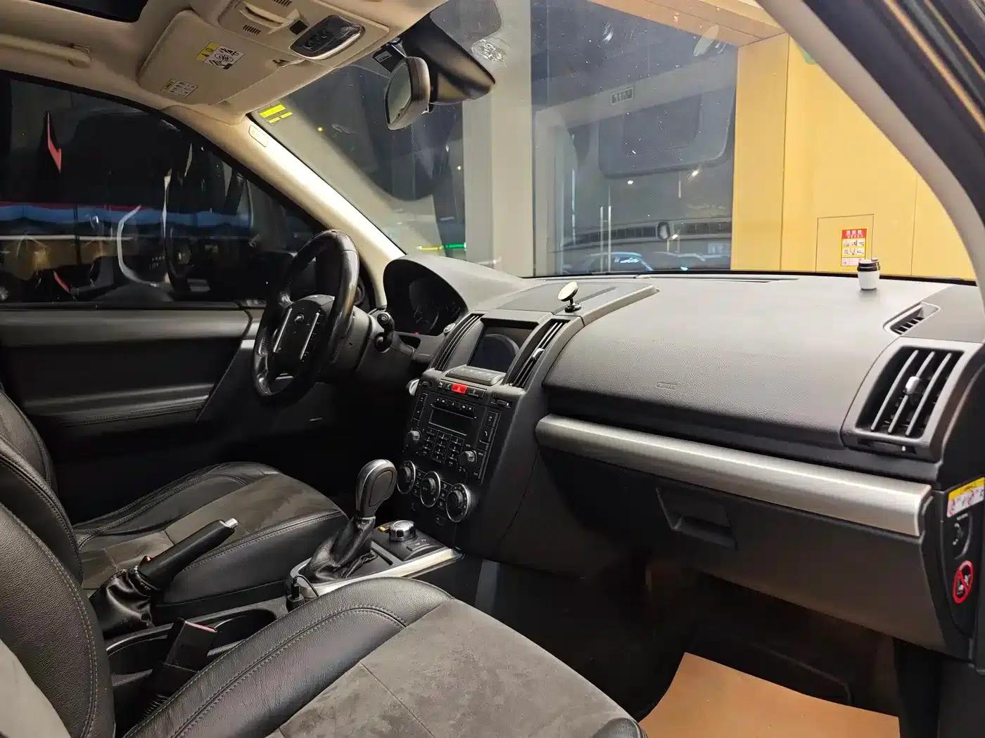 Freelander 2 2011 2.2T SD4 SE Diesel — миниатюра 30