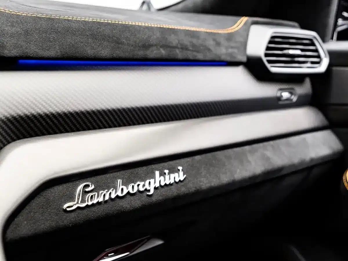 Urus 2022 4.0T V8 Performante — миниатюра 12