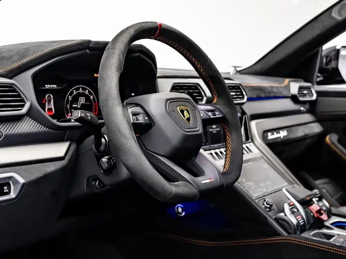 Urus 2022 4.0T V8 Performante — миниатюра 8