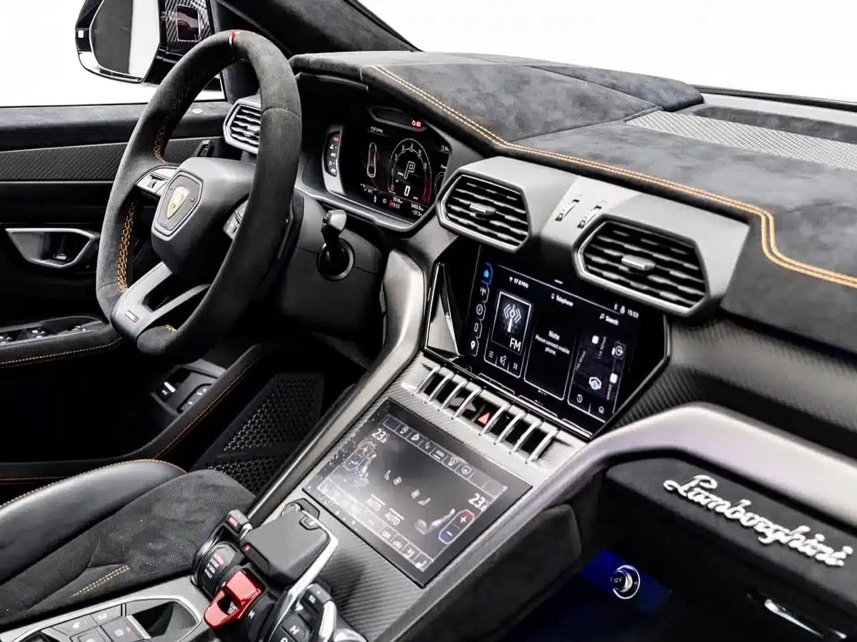 Urus 2022 4.0T V8 Performante — миниатюра 9