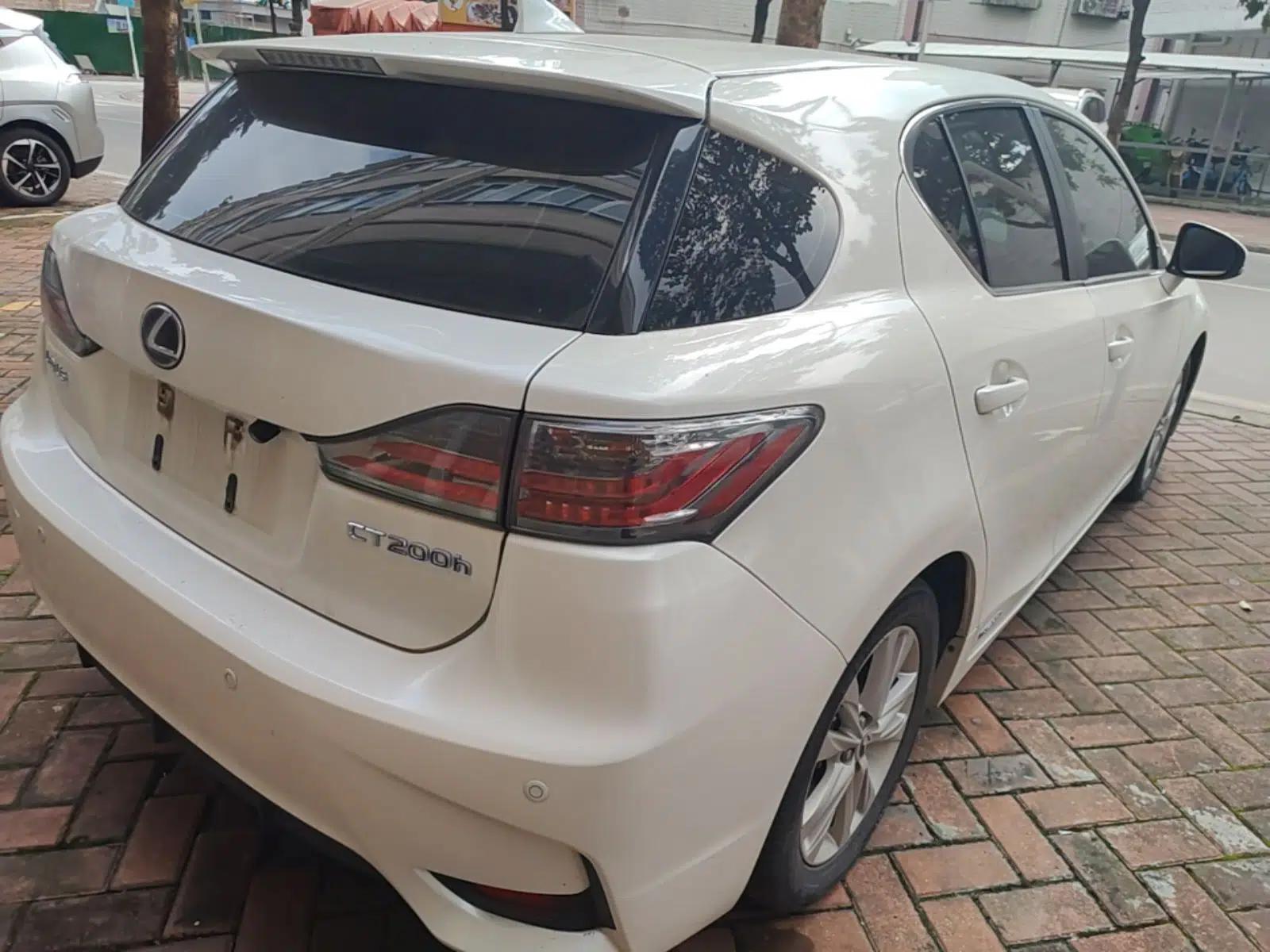 Lexus CT 2014 CT200h Elite Edition Monochrome — миниатюра 6