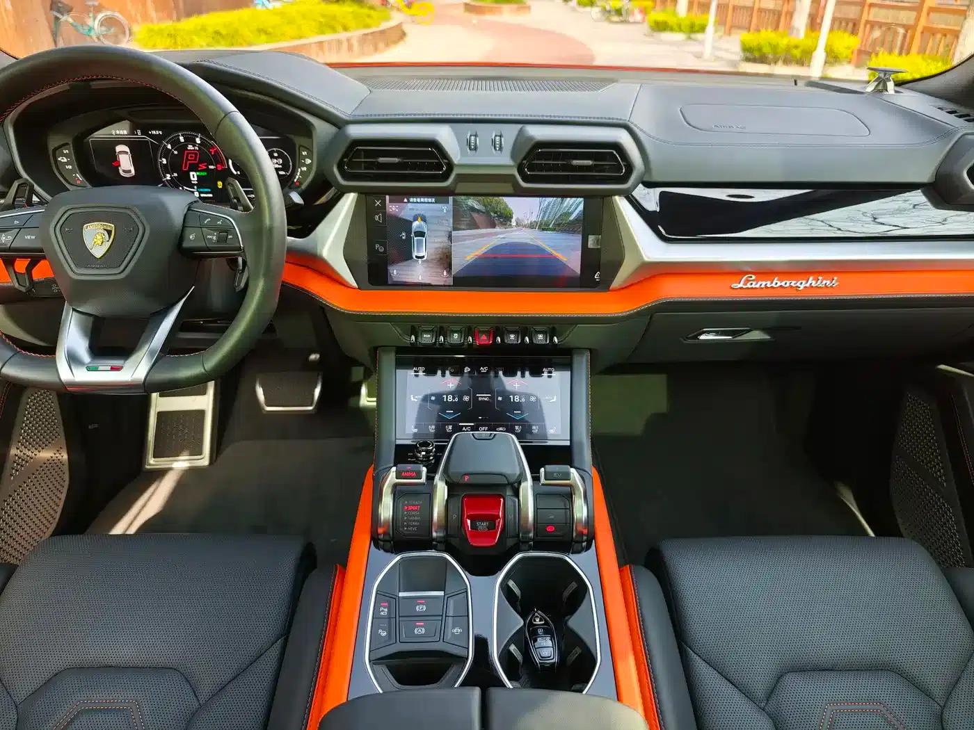 2025 Urus SE 4.0T Standard Edition — миниатюра 20