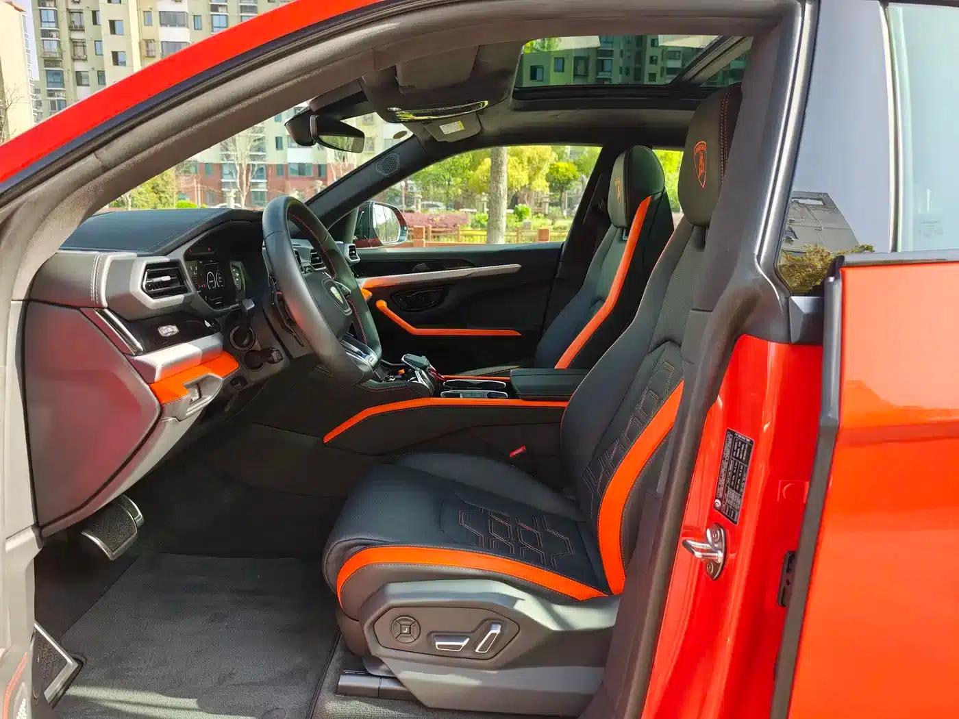 2025 Urus SE 4.0T Standard Edition — миниатюра 10