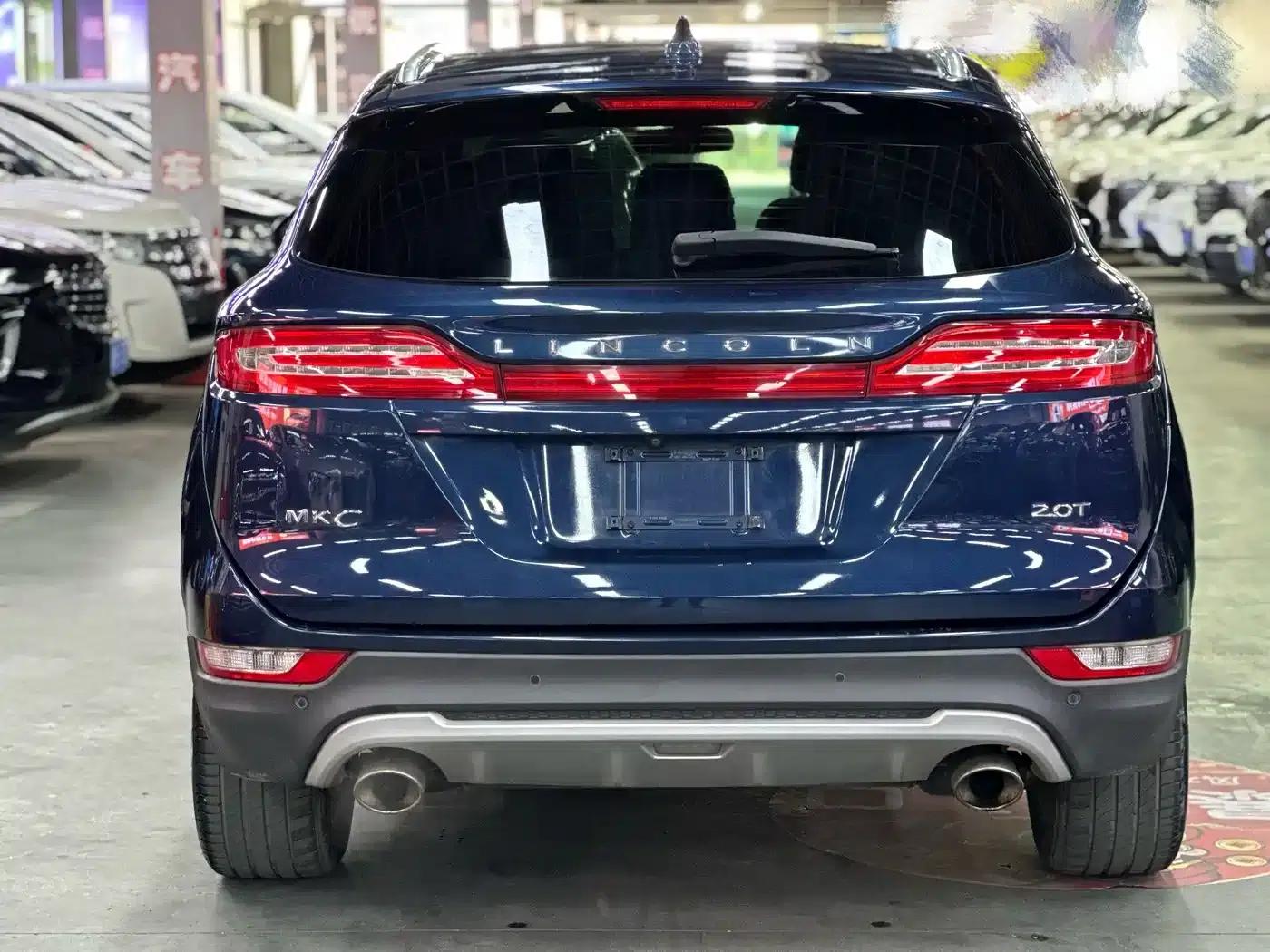 Lincoln MKC 2017 2.0T Two-Wheel Drive Premium Edition — миниатюра 4