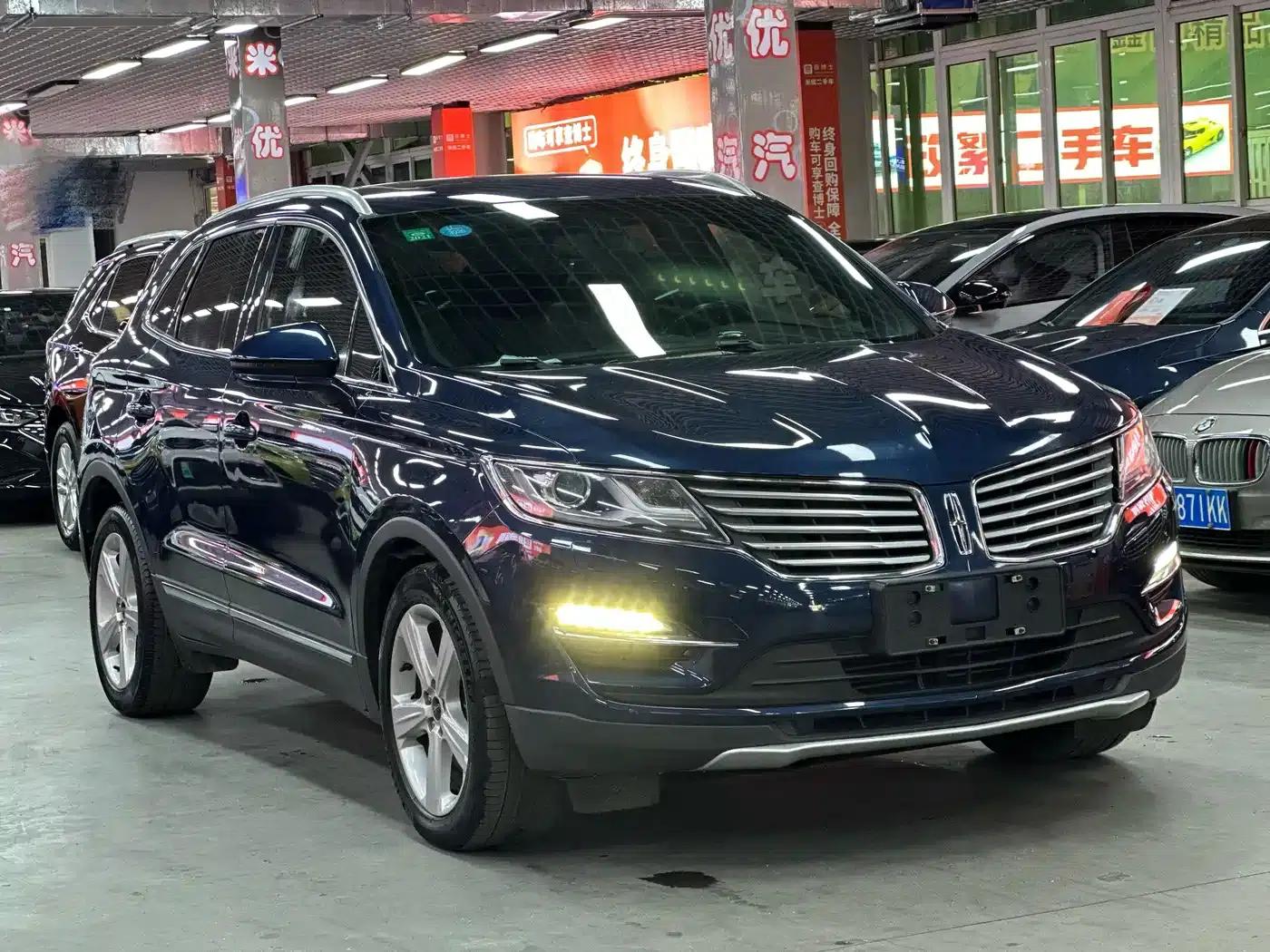 Lincoln MKC 2017 2.0T Two-Wheel Drive Premium Edition — миниатюра 5