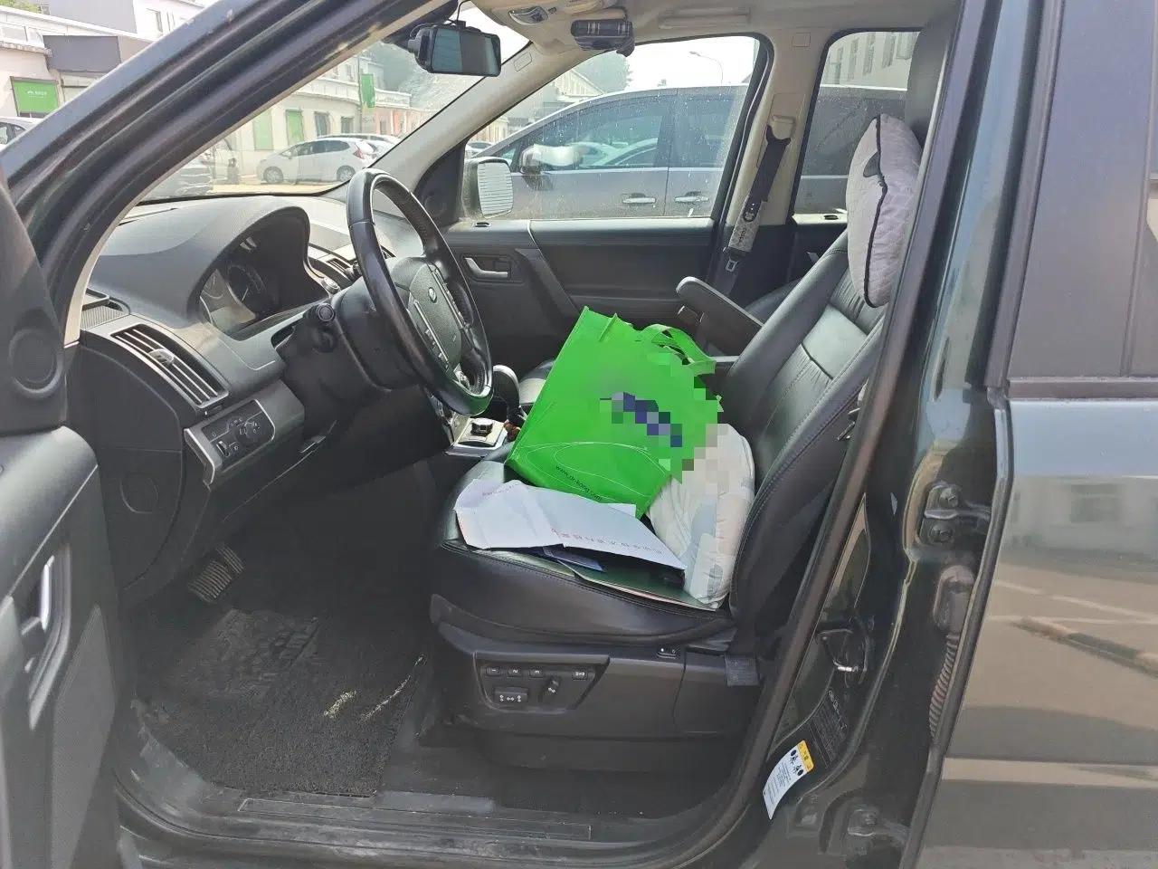 Land Rover Freelander 2 2010 3.2 i6 Automatic HSE Gasoline Version — миниатюра 16
