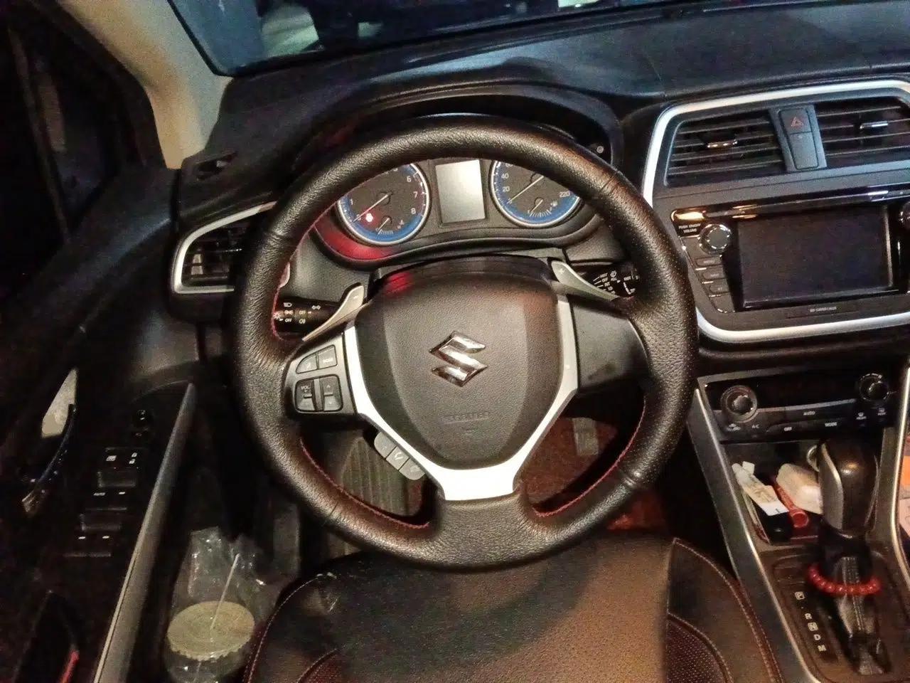 Suzuki S-Cross 2014 1.6L CVT Two-Wheel Drive Elite Version — миниатюра 11
