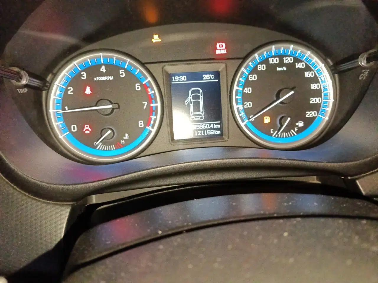 Suzuki S-Cross 2014 1.6L CVT Two-Wheel Drive Elite Version — миниатюра 13
