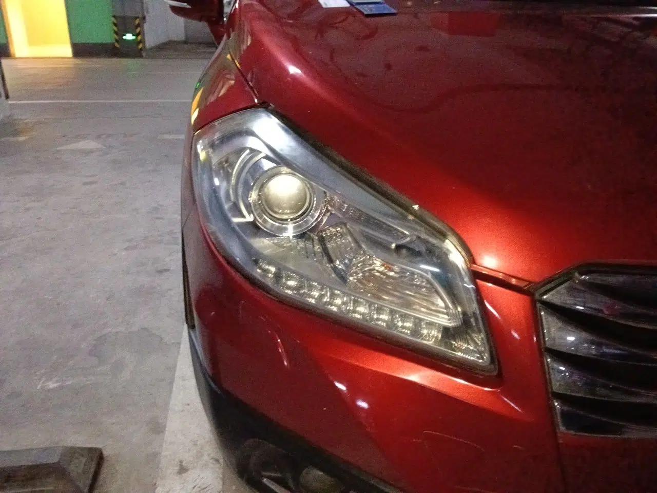 Suzuki S-Cross 2014 1.6L CVT Two-Wheel Drive Elite Version — миниатюра 7