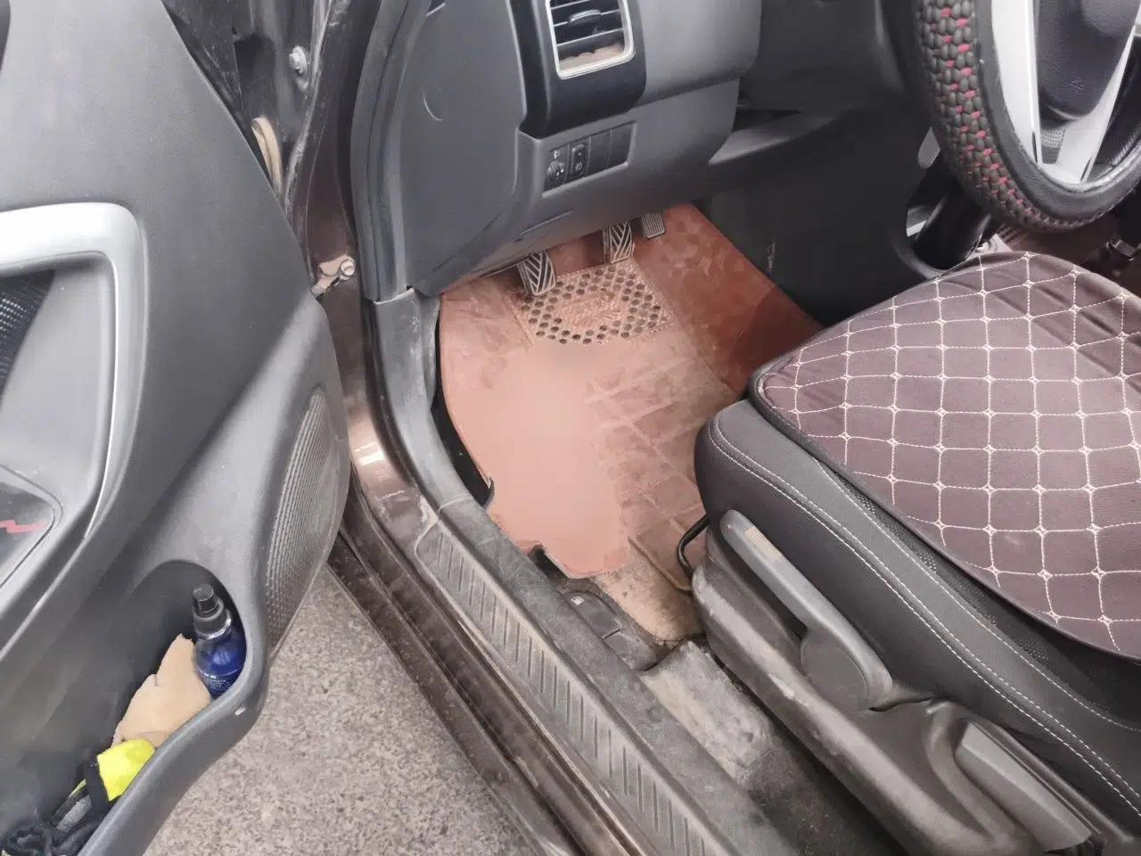 Suzuki Liana A6 2014 Hatchback 1.4L Manual Enjoyment Model — миниатюра 17
