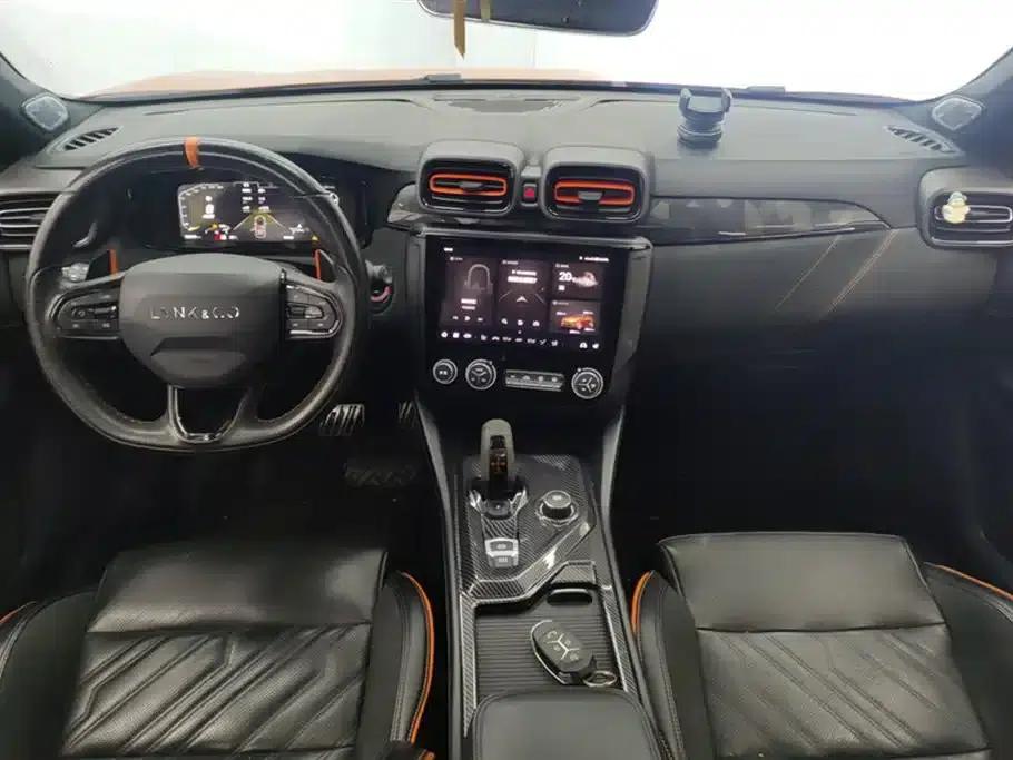 Lynk & Co 02 Hatchback 2021 2.0TD Halo — миниатюра 12