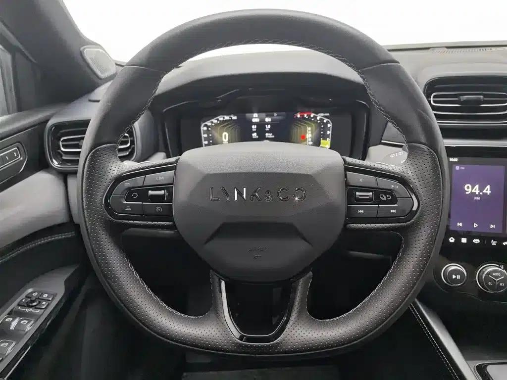 Lynk & Co 02 Hatchback 2022 2.0TD Pro — миниатюра 11